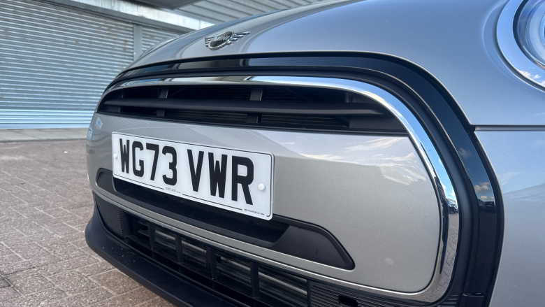 MINI Hatchback 1.5 Cooper Classic 3dr Auto Petrol Hatchback